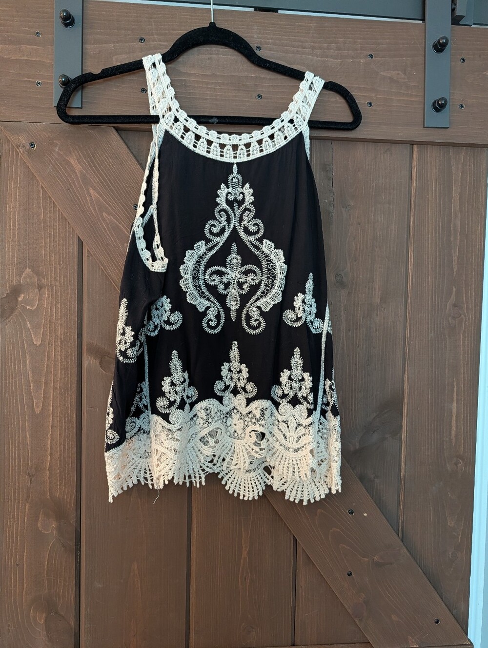 Ultra Pink Black Tank Top with Cream Crochet Embroidery